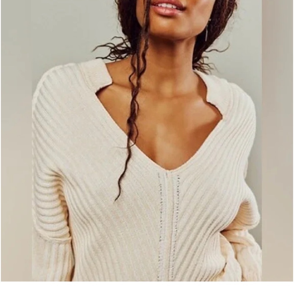 NWOT We the Free Freeway V Neck Sweater
